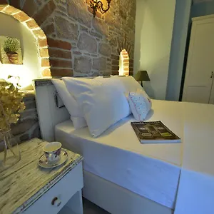 cunda-rooms-butik-otel.aegeanhotels.net/
